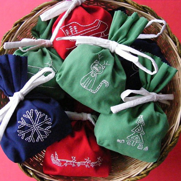 Christmas Goody Bags - free embroidery pattern