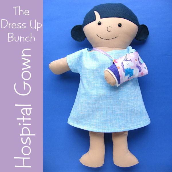 Make a hospital gown, panties, removable cast, and sling for your rag dolls! An easy pattern from Shiny Happy World